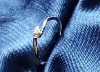 Ring met Moissanite
